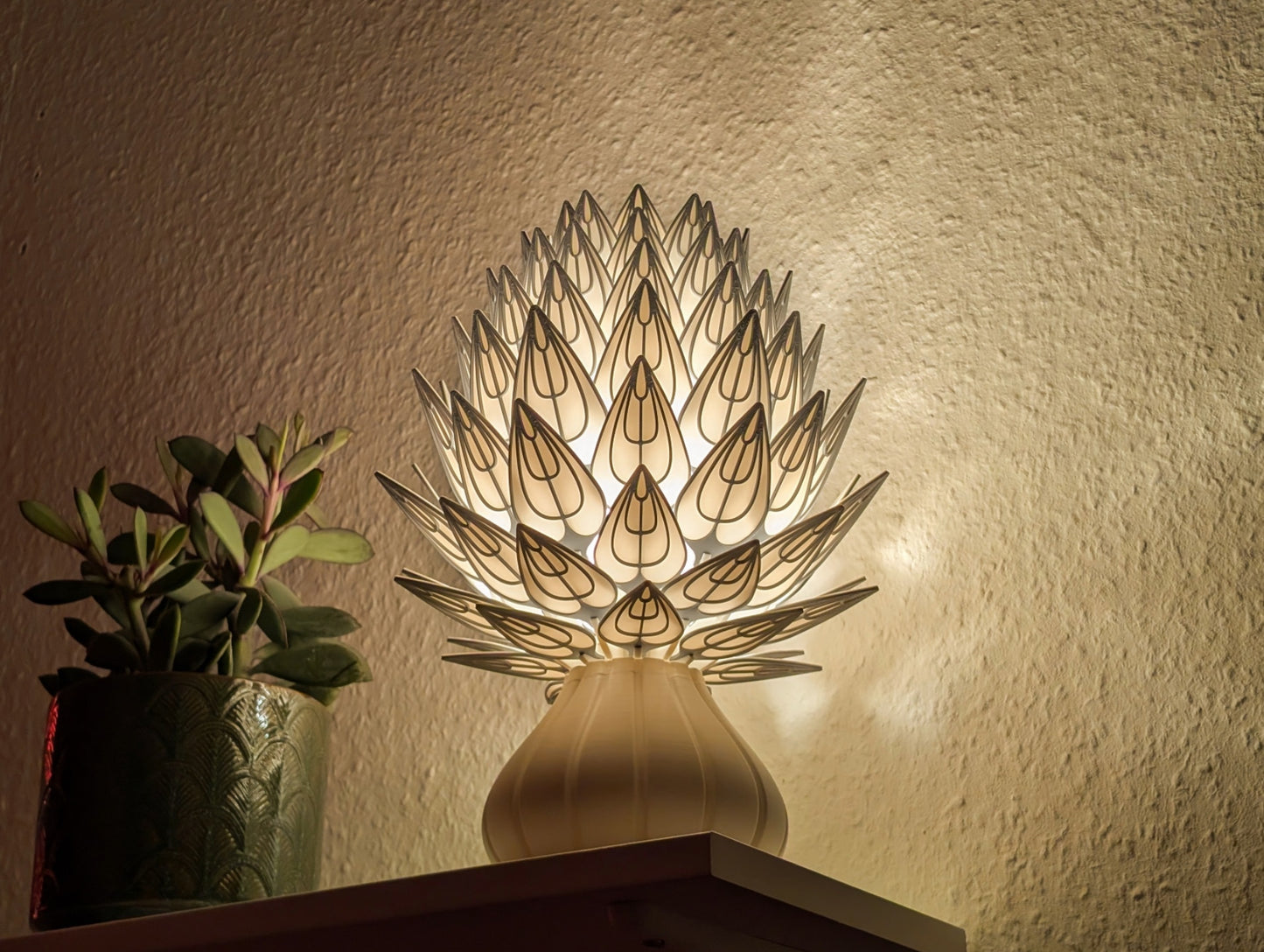 Prisma Petal Lamp – 3D Printed Floral Decorative Light